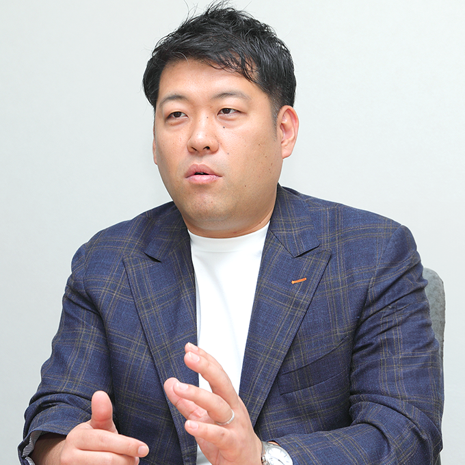 まずは『Knowledge Suite』のようなビジネスアプリケーションを探し始めた経緯についてお聞かせください。