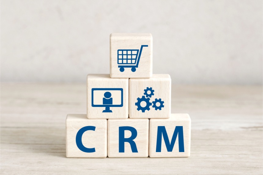 CRMを活用したメールマーケティングの手順｜メリットや事例も解説